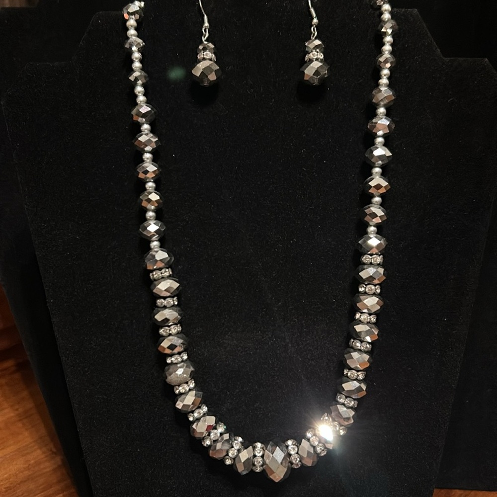 Vintage Silver Mirrored Crystal Beaded Necklace & Earrings Costume Jewelry Set.